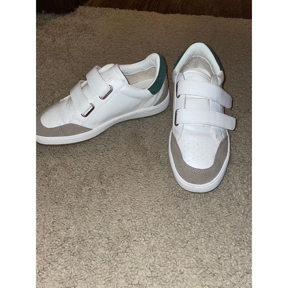 New! Only worn for a few hours! Sz 7